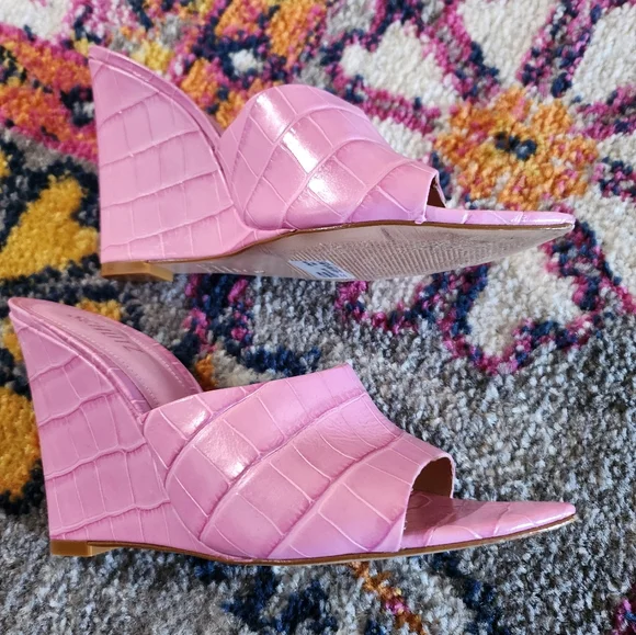 Schutz Croc-Embossed Lucimara Wedge Sandals - Picture 4 of 6